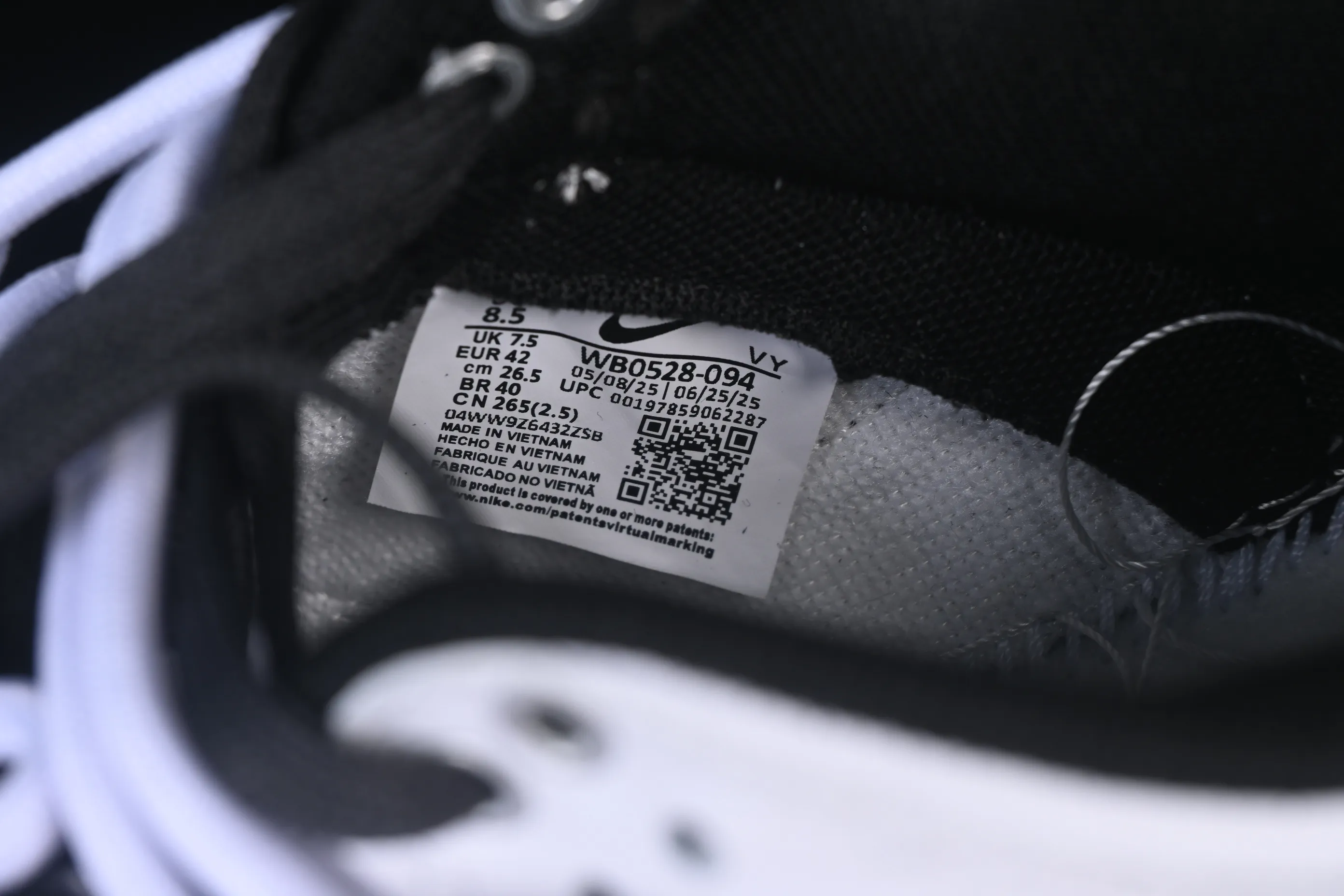 All categories Nk SB Dunk Series Nk SB Dunk Low High-end customized low-top sneakers Nike SB Dunk Low "Just Do it" straps Anniversary high-end customized low-top casual sneakers WB0528-094